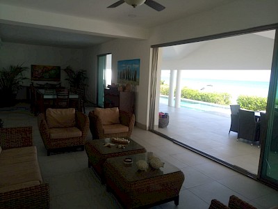 CASA A LA ORILLA DEL MAR ( Precio sujeto a disponibilidad y/o temporada.