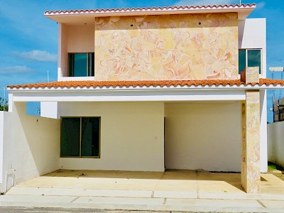 PREVENTA DE RESIDENCIA EN PRIVADA DE CONKAL