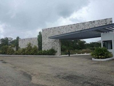 LOTE EN VENTA EN PRIVADA RESIDENCIAL XCAMBO