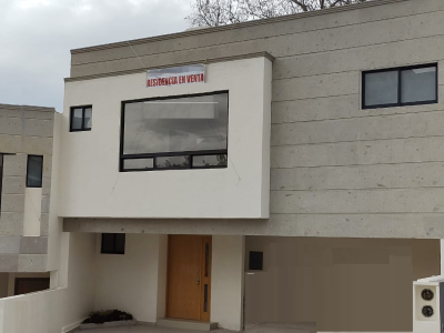 CASA DE AUTOR MINIMALISTA EN ALTUS, AQUA LAGO ESMERALDA, ATIZAPAN