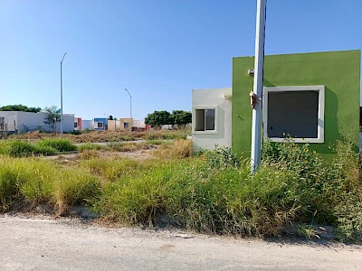 VENTA DE CASA DE UNA  PLANTA LOMA REAL, REYNOSA