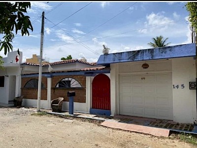EXCELENTE CASA EN VENTA DE UNA PLANTA EN UN TERRENO DE 300 M2 UBICADA EN LA COLONIA PLAN DE AYALA AL NORTE PONIENTE DE LA CIUDAD DE TUXTLA GUTIÉRREZ, CHIAPAS.