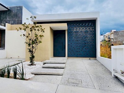 Quieres una casa en renta de 1 piso?, la tengo. 