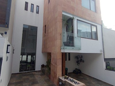 CASA DE AUTOR EN VENTA EN AQUA, RESIDENCIAL LAGO ESMERALDA, ATIZAPÁN