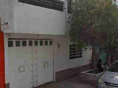 ECATEPEC   VENTA  HERMOSA   CASA   DE 3  PLANTAS.