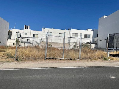 Oportunidad Venta terreno súper ubicado dentro del Fraccionamiento El Mirador, Qro. 