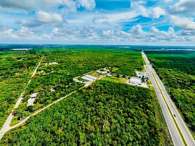 VENTA DE QUINTA A 5 MIN DE ESTACIÓN TREN MAYA