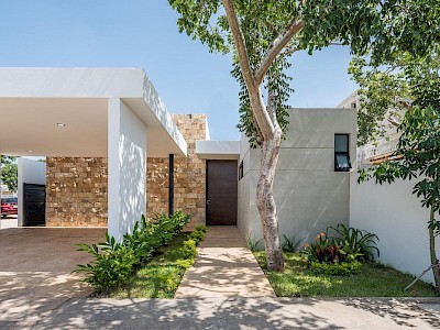 VENTA DE RESIDENCIA DE UNA PLANTA EN TEMOZÓN NTE (MOD D)