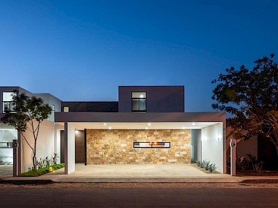 RESIDENCIA EN PRIVADA DE TEMOZÓN NTE (MOD B)